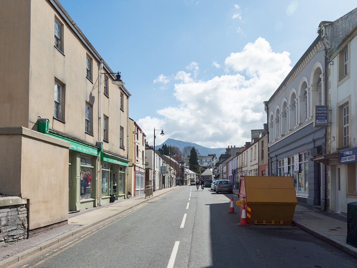 6. Stryd Fawr Bethesda