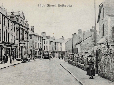 29. Stryd Fawr Bethesda