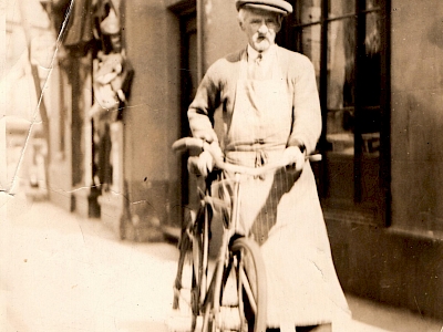 35. William Thomas, Cigydd